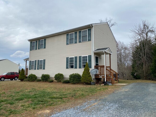 Building Photo - 130 Autumn View Ln