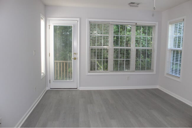 Building Photo - 217 Egret Run Ln