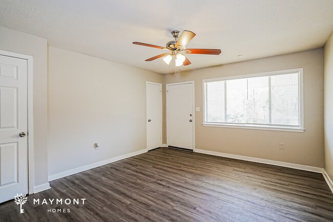 Building Photo - 202 Overby St