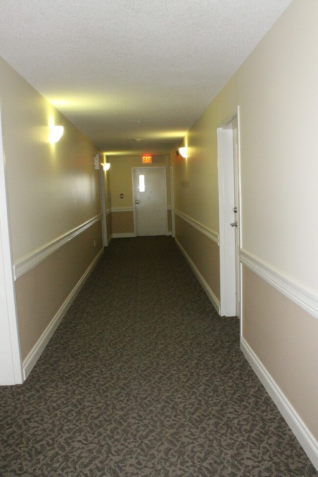 Building Photo - 4910 50 St