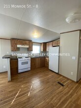 Building Photo - 211 Monroe St