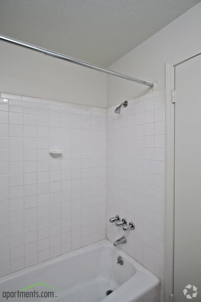 Northbrook Gardens Apartments in Kansas City, MO