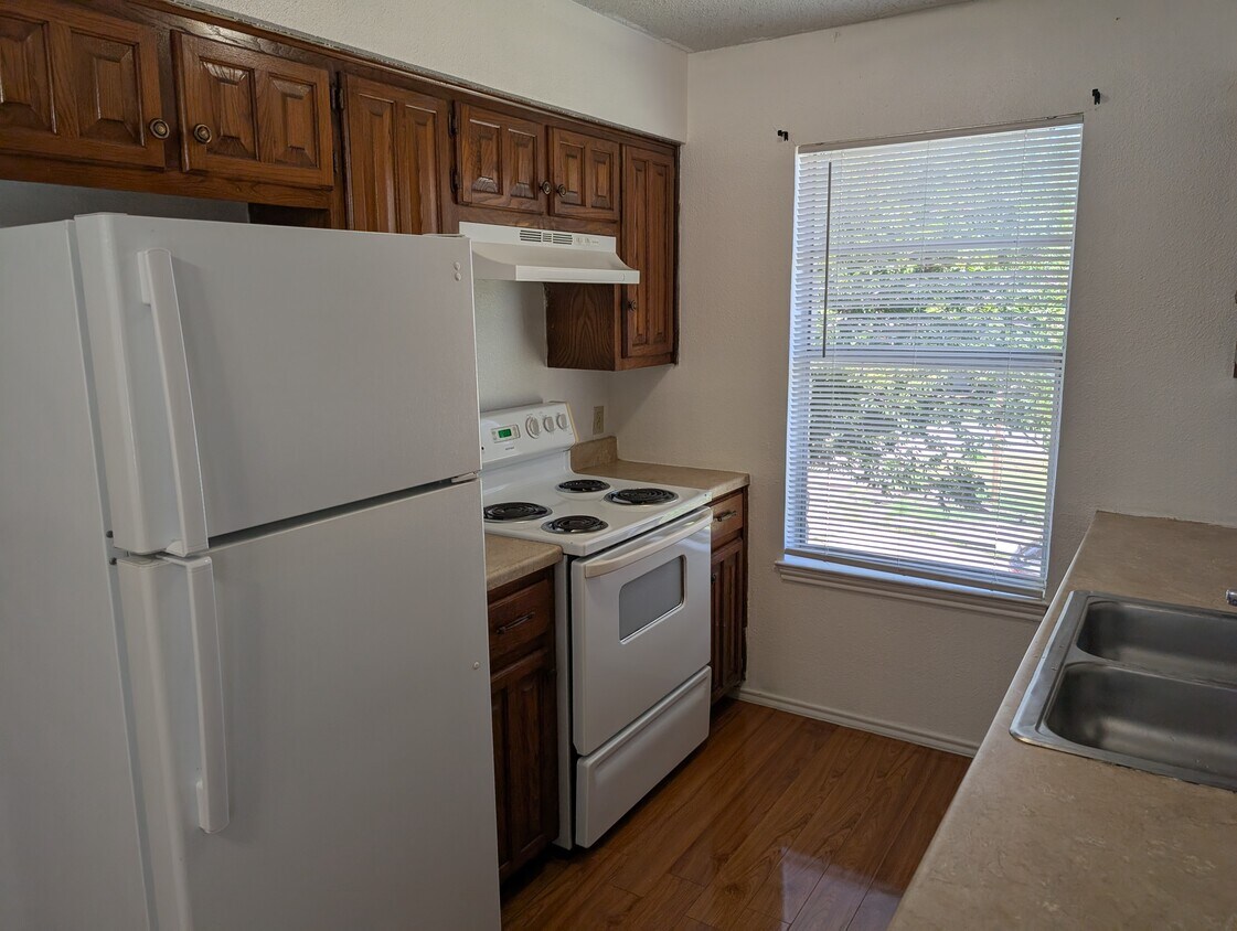 Foto principal - 1019 Burkett St