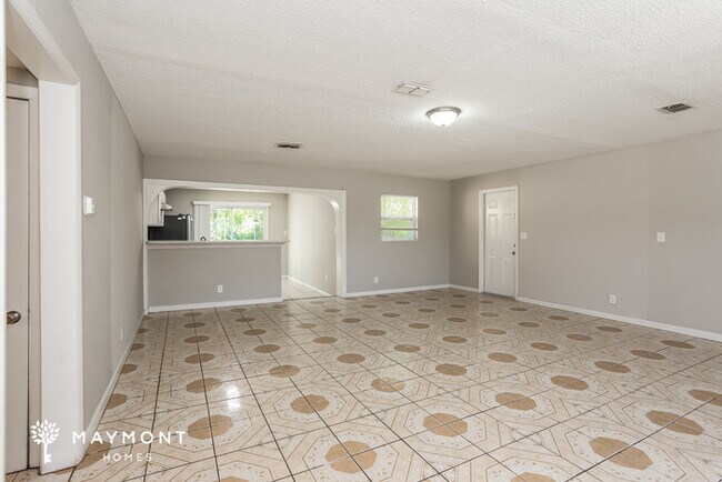 Foto del edificio - 6308 Merrill Rd