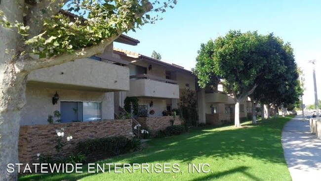Building Photo - 617-687 N Las Posas Rd