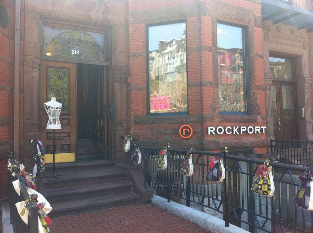 Building Photo - 218 Newbury St