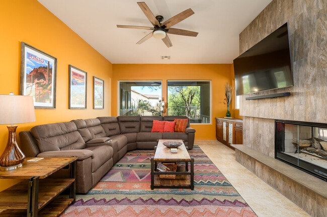 Foto del edificio - 7410 E Russet Sky Dr