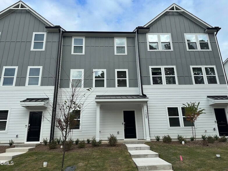 Foto principal - 1359 Hasse Ave