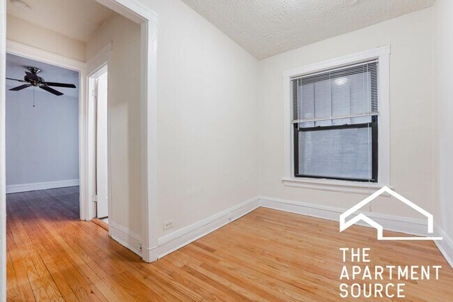 Foto del edificio - 514 W Cornelia Ave