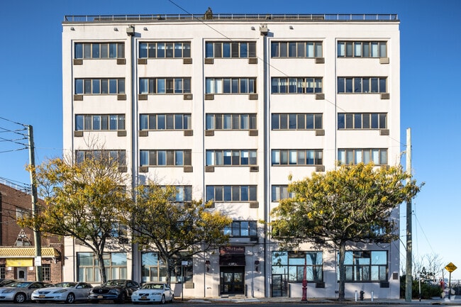 Building Photo - Bay Street Landing