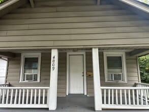 Building Photo - 4009 Flora Ave