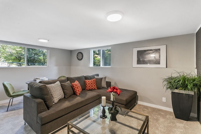 Photo - 3945 S Elmgrove St Apartment