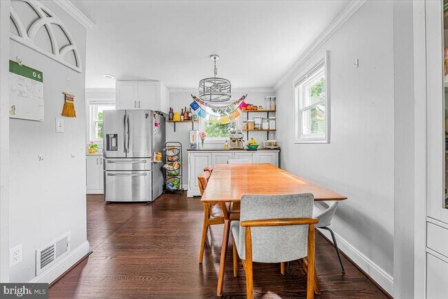 Foto del edificio - 4610 Coachway Dr