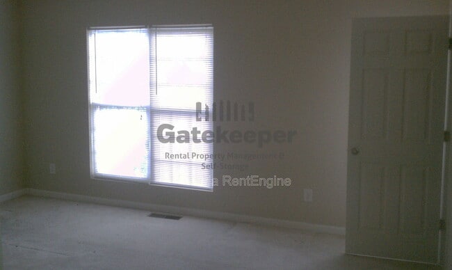 Building Photo - 5616 Union Pointe Dr