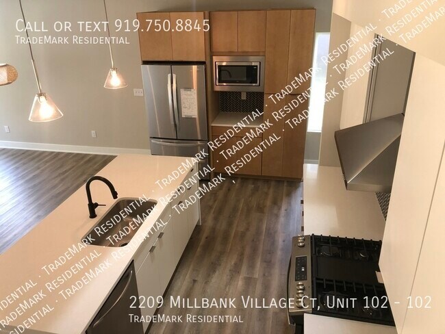 Foto del edificio - 2209 Millbank Village Ct