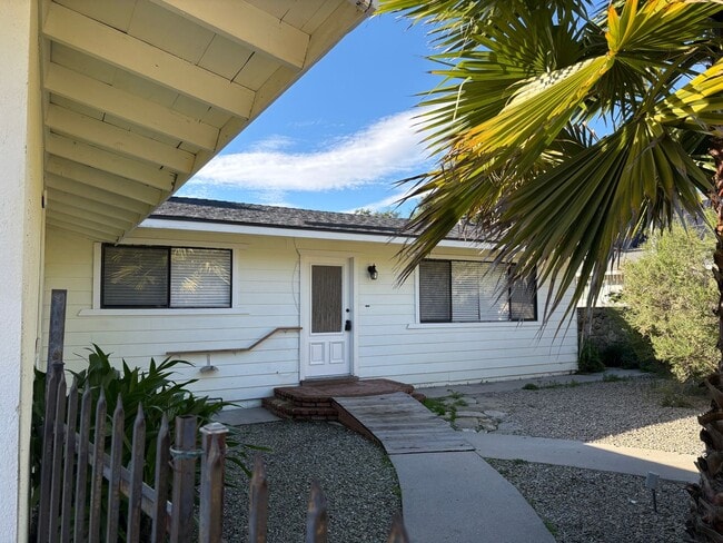 Building Photo - 217 Gridley Rd