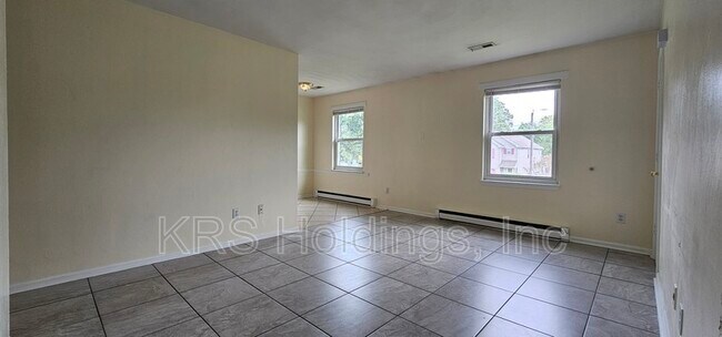 Building Photo - 1708 Hoover Ave