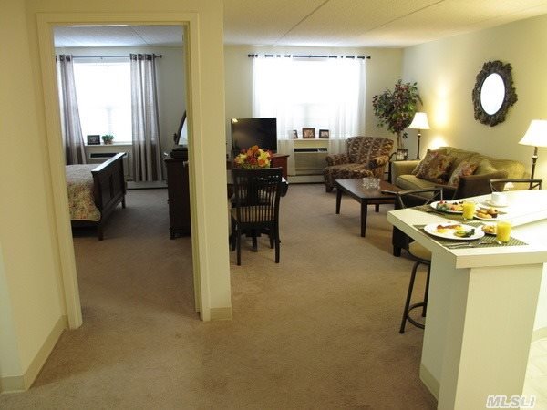 Foto del edificio - 565 Albany Ave