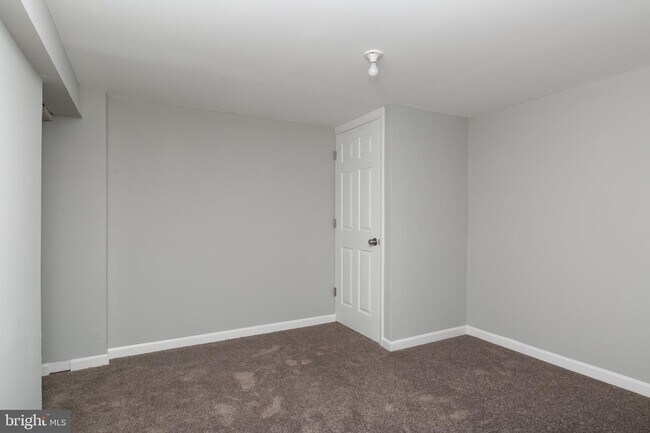 Building Photo - 258 Camden Ave