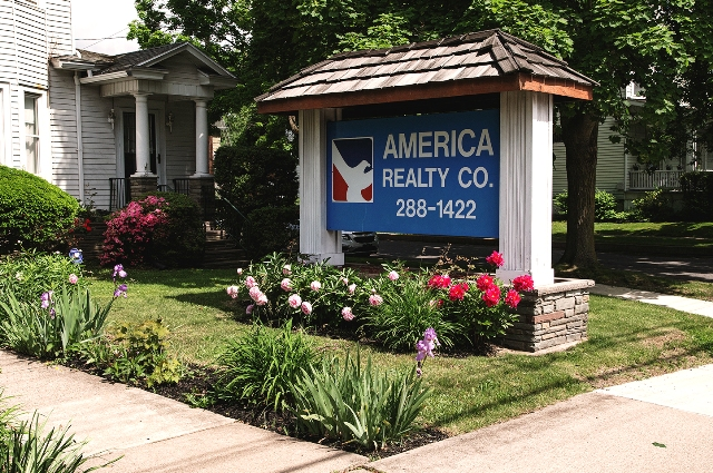 Foto principal - 682 Bennett St