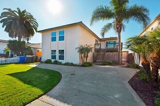 Building Photo - 251-255 Ebony Ave