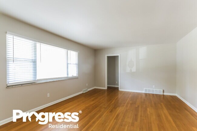 Building Photo - 1392 Devonhurst Dr