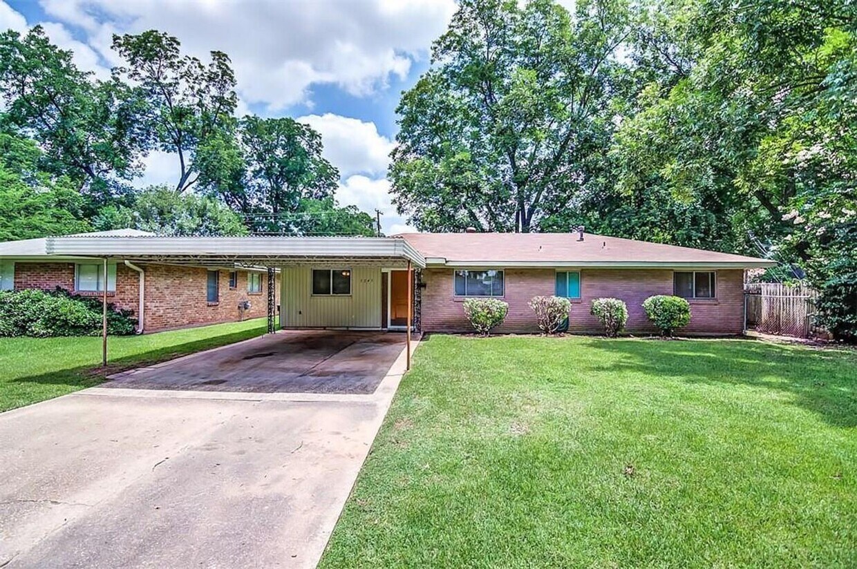 3243 Caroline Dr, Bossier City, LA 71112 House Rental in Bossier City