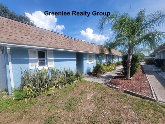 Building Photo - Cute 1/1 Apartment with Tile Floors & Private Patio!!