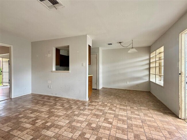 Foto del edificio - 13161 Clarewood Dr