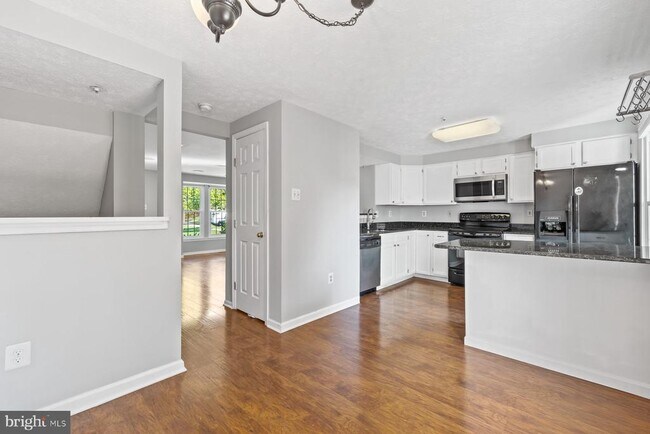 Foto del edificio - 806 Lilac Ct