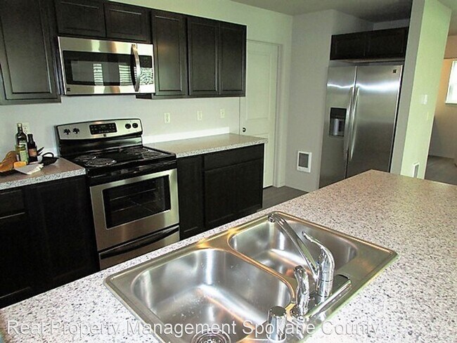 Building Photo - 4 br, 2.5 bath House - 1107 N Manifold Lane