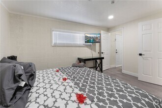 Building Photo - 6128 Jones Cir