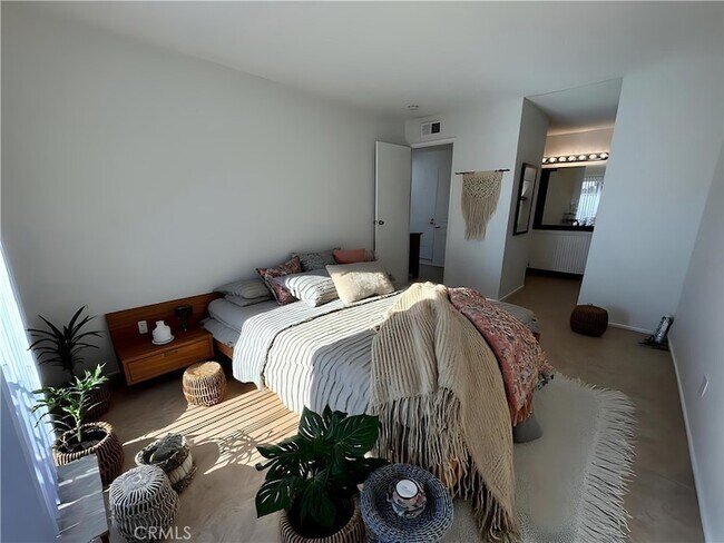 Foto del edificio - 51099 Eisenhower Dr