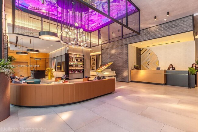 Foto del edificio - 121 NE 34th St