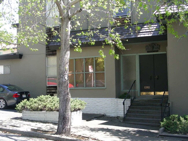 Lobby entrance - 1202 Nye St Apartments
