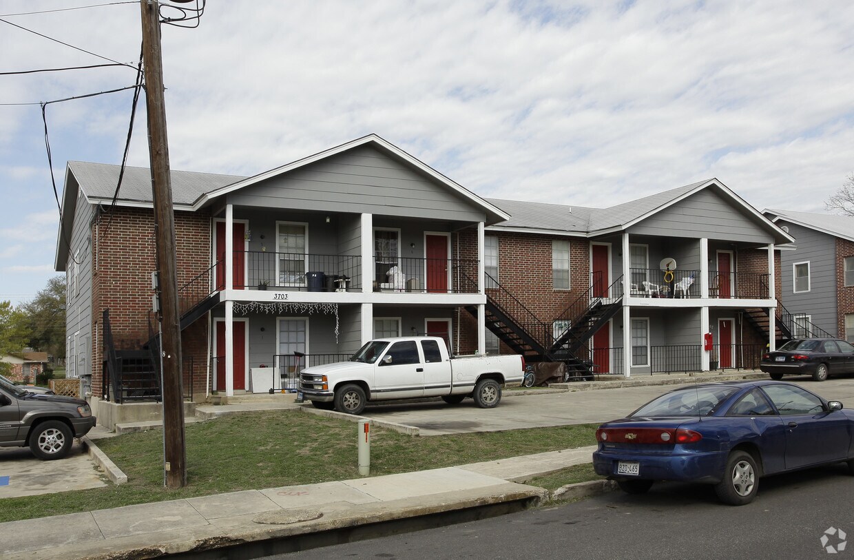 Building Photo - 3703 Bremen St