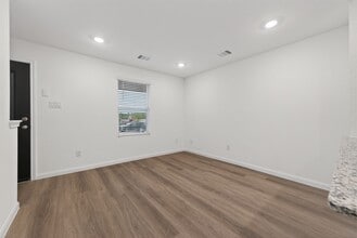 Building Photo - 12227 Shield Crest Ct