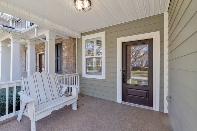 Foto del edificio - 132 Pennystone Cir