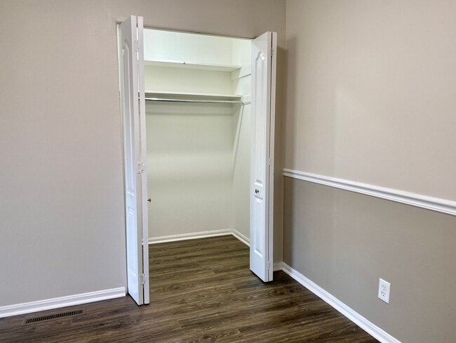 Interior Photo - Le Blanc Court