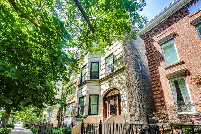 Building Photo - 2018 N Mohawk St