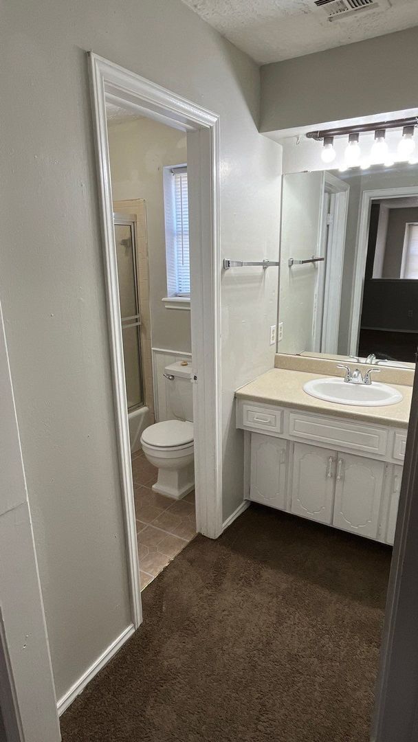 Foto del edificio - 1 Bed 1 Bath in Okc!