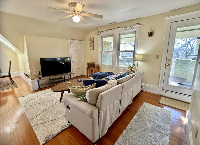 Building Photo - 362 Arborway