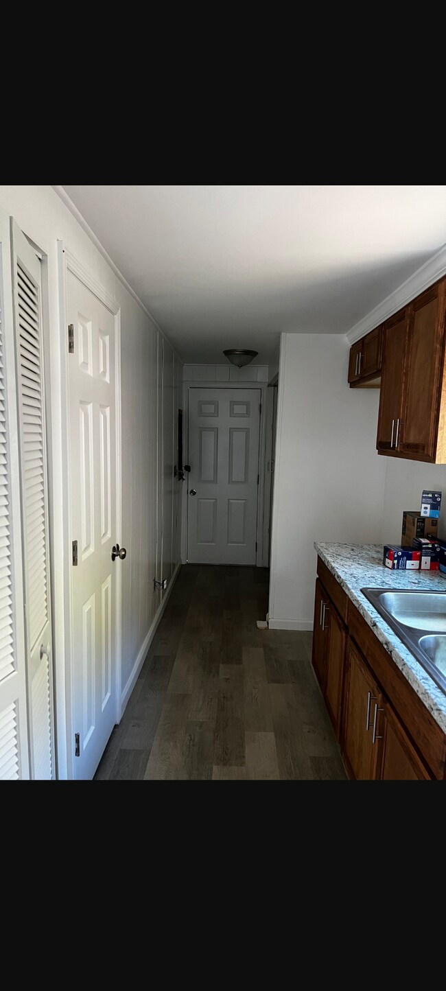 Foto del edificio - 4502 Jacksonville Rd