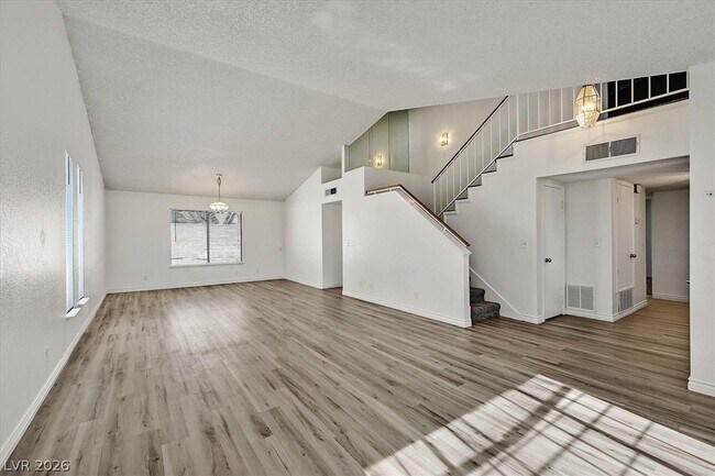 Building Photo - 4824 Norway Ln