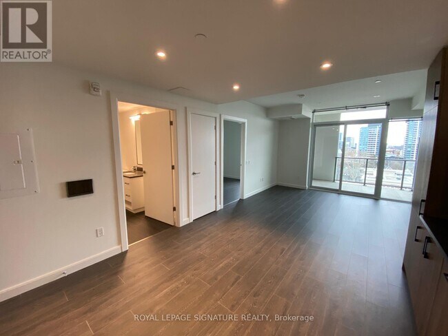 Building Photo - 741 King St W