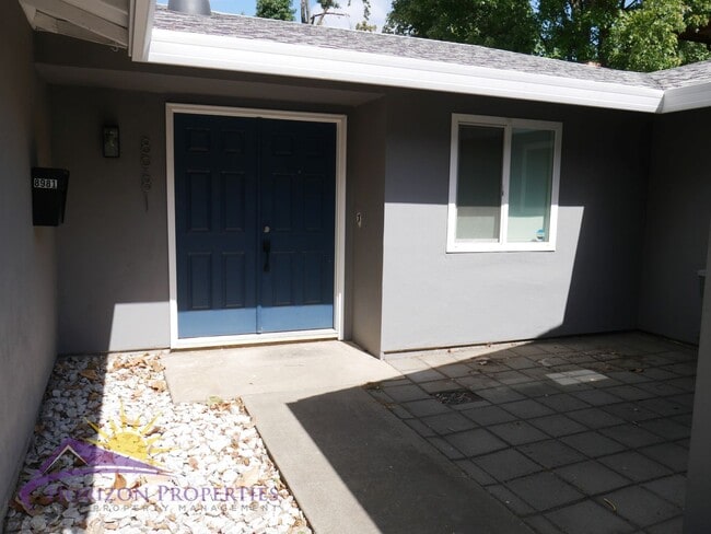 Building Photo - Open 3 Bed 2 Bath 1,256sqft home in Sacram...