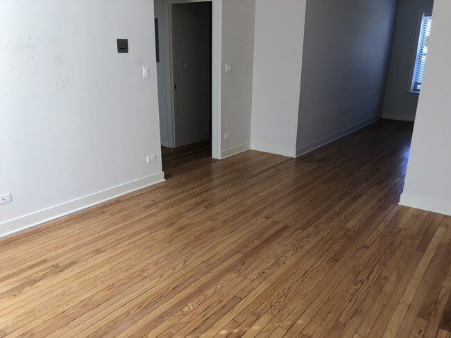 Foto del edificio - 4841 N Ashland Ave