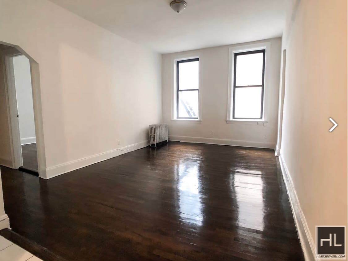 Primary Photo - 3 AVENUE