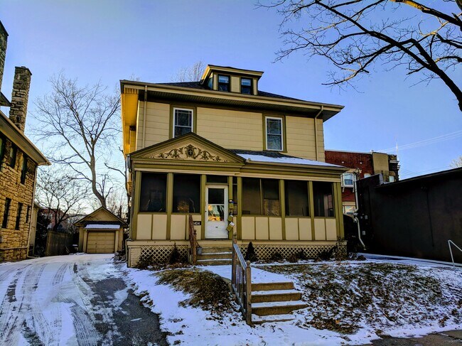 Foto del edificio - 3404 Baltimore Ave