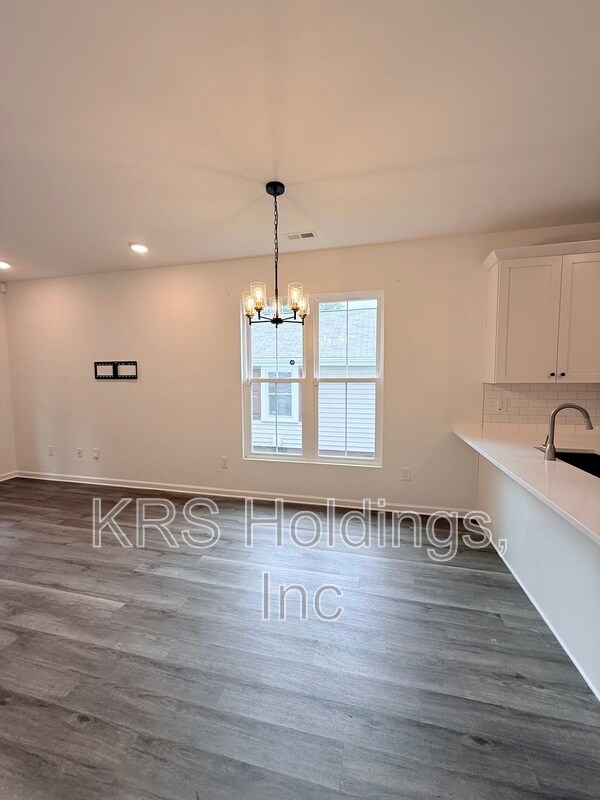Foto del edificio - 1420 Maplewood Dr